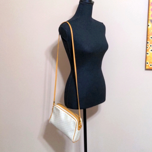 Gucci Handbags - Vintage Gucci Camera Micro GG Bag